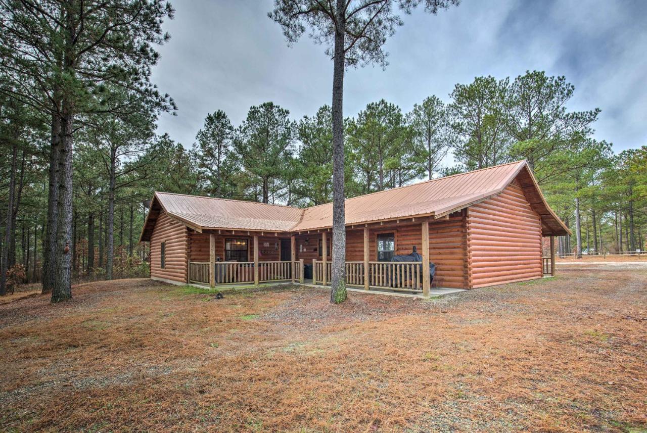 Broken Bow Cabin With Hot Tub And Deck - 4 Mi To Lake! Ngoại thất bức ảnh